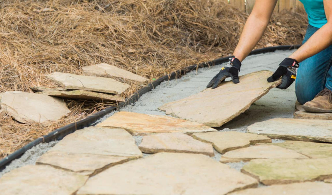 installing a flagstone pathway