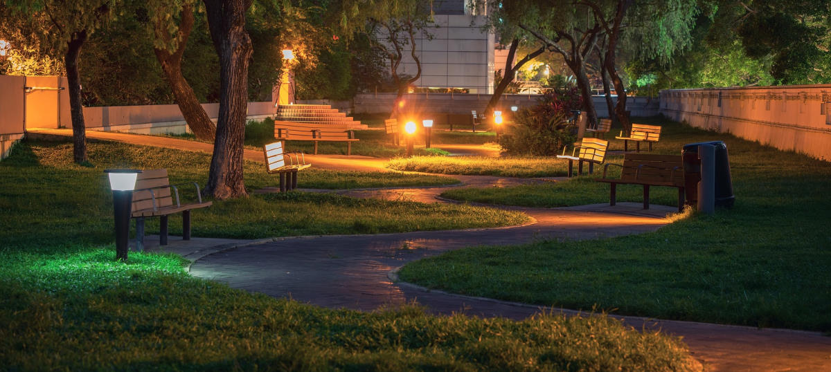 Landscape lighting and outdoor garden lights